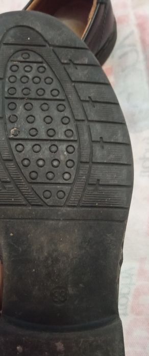 Продается обувь по 1000 тн