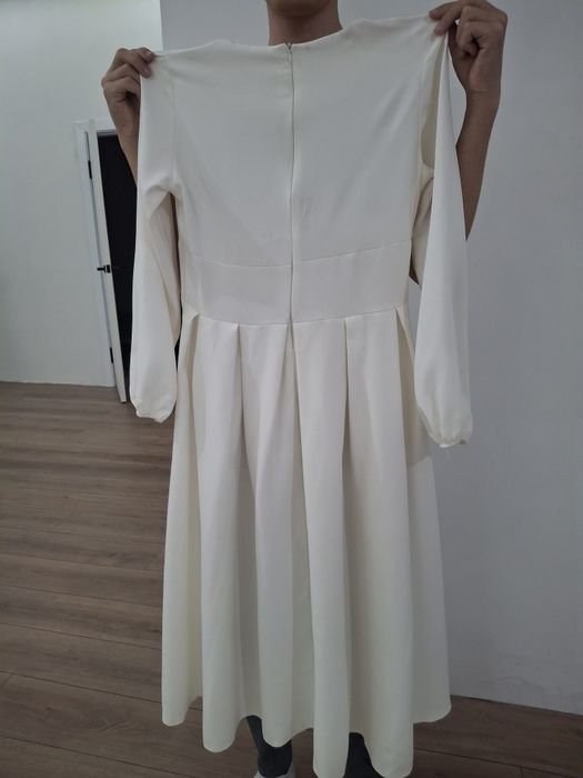 Келіндерге шай көйлек ақ түсті