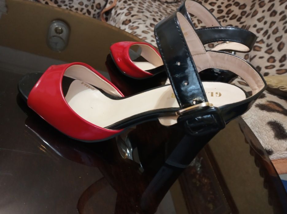 Босоножки 38 размера