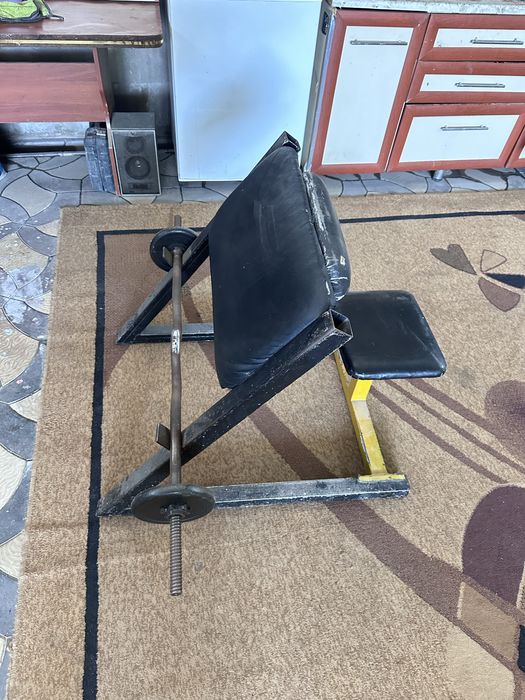 Скамья скота для мощного бицепса