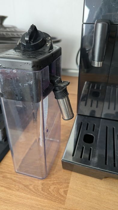 Espressor automat DeLonghi Dinamica Plus ECAM 370.70.B | LatteCrema