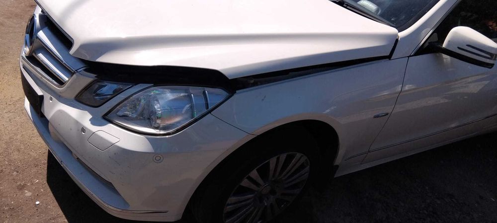 Dezmembrez Mercedes E Class an 2012