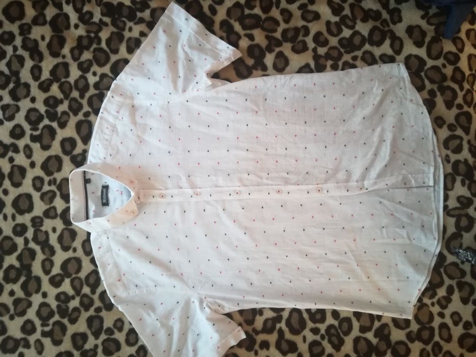 Cămașă mărimea XL, cu maneca scurta