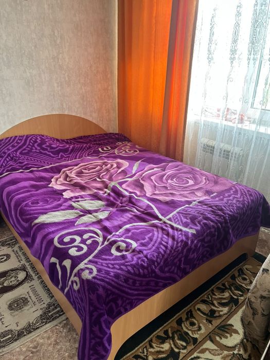 Кровать с матрасом б/у