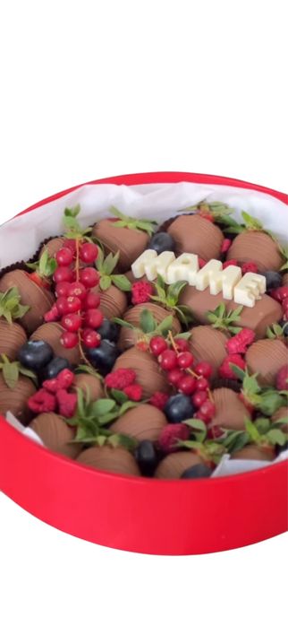 Шоколадди клубника  8 мартга совга