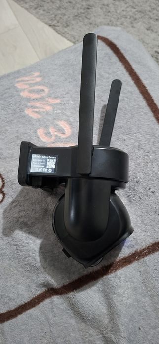 Vând camera supraveghere  solara cu sim