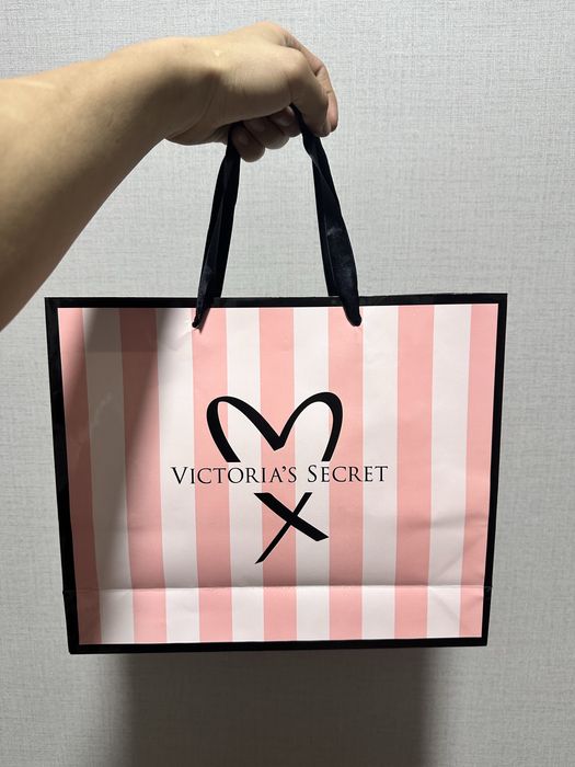 Покет и коробки подарочные