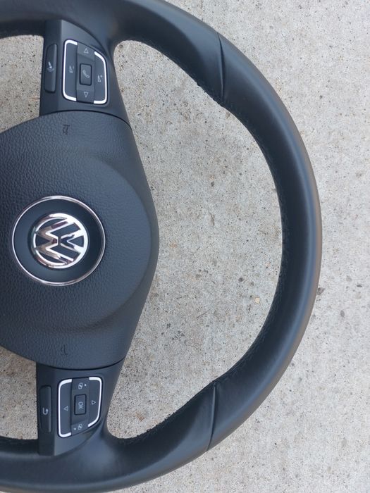 Volan complet piele 3 spite Volkswagen Passat B7 B6 CC Golf 6 Tiguan