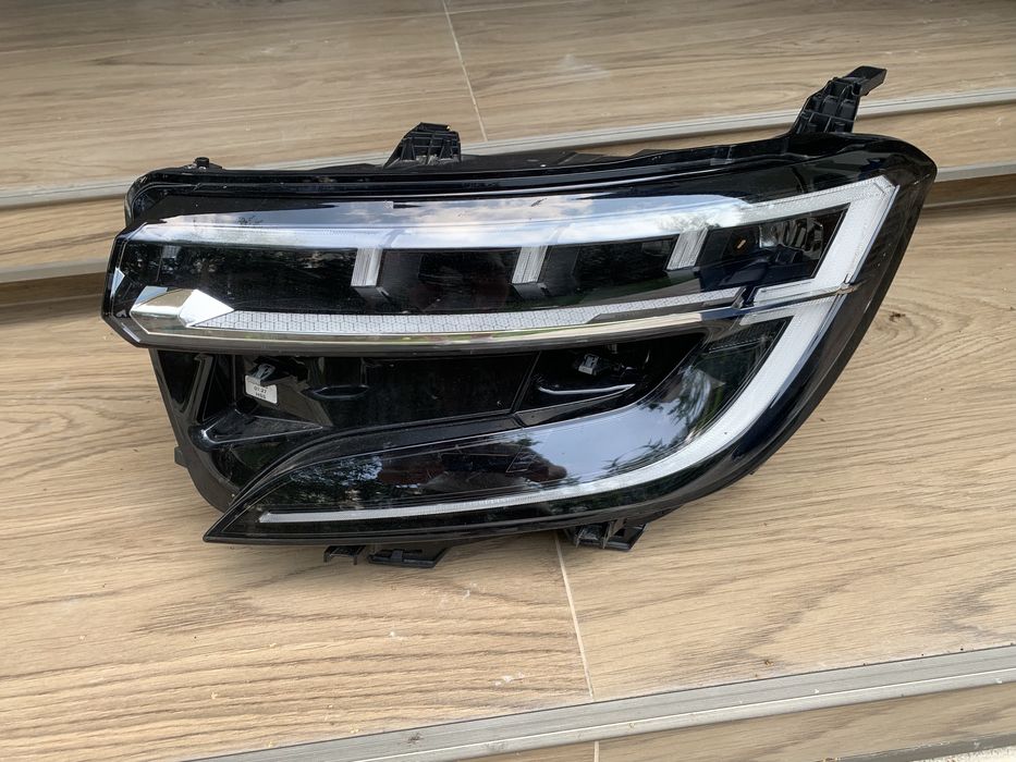 Far Renault Austral partea stanga full led