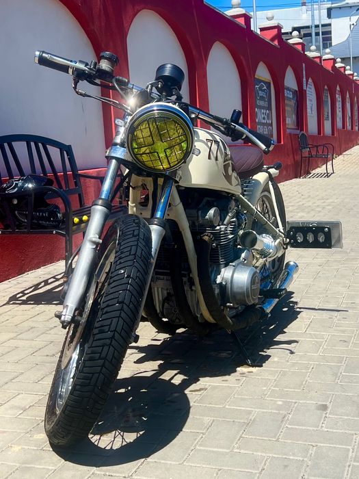 Suzuki gs550 Bobber