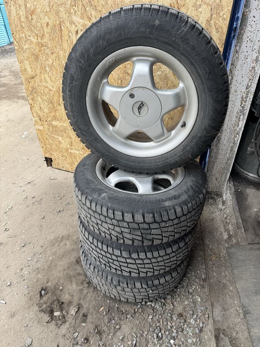 Продам диски с резиной