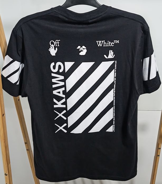 Tricou Off-White c/o Virgil Abloh x KAWS cu Imprimeu Graphic – Negru. Marime XL