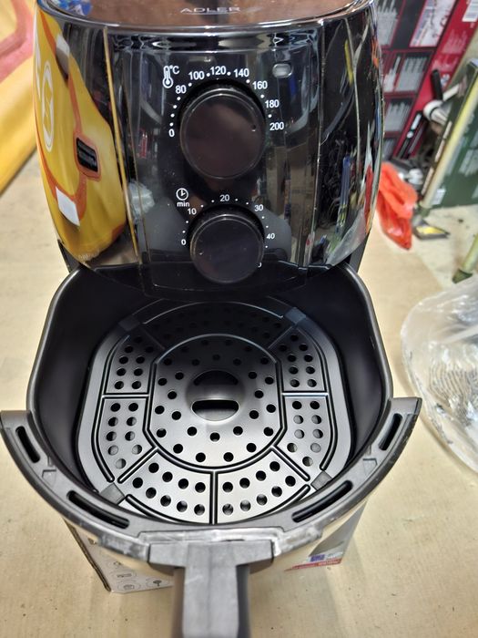 Vand airfryer nou, aparat gătit cu aer cald, nefolosit