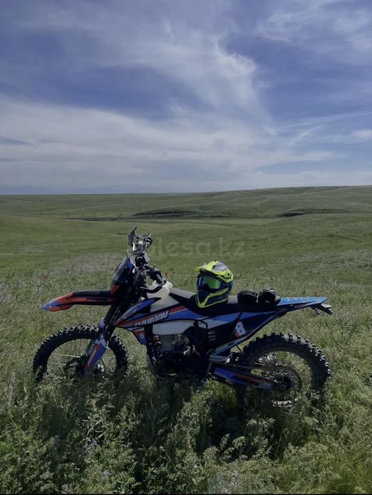 Мотоцикл Zuumav NB300