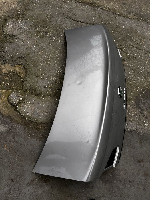 Capotă portbagaj skoda superb2.