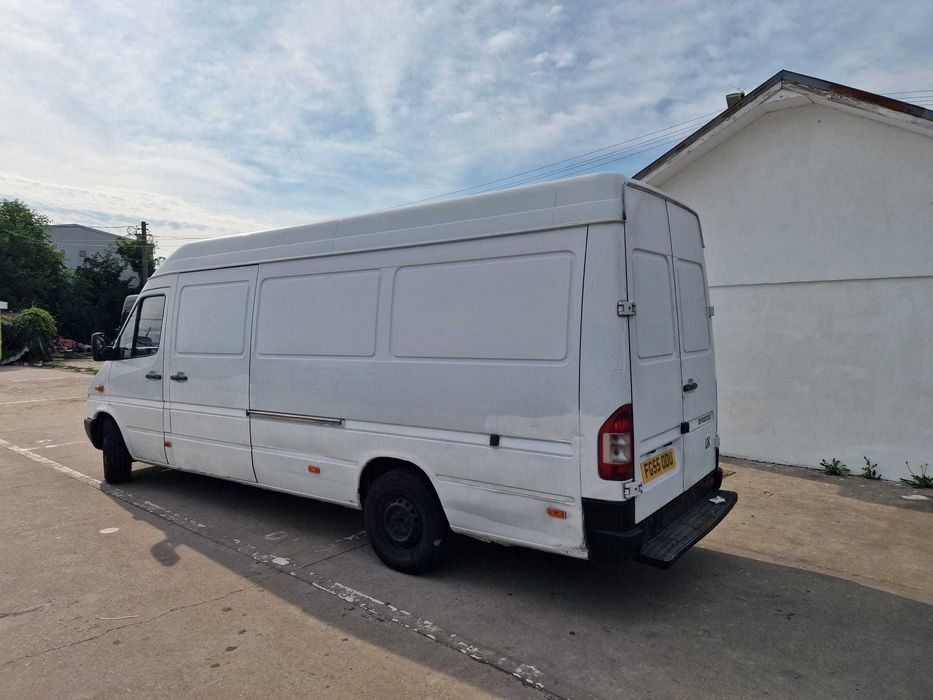 Masina Merces Sprinter