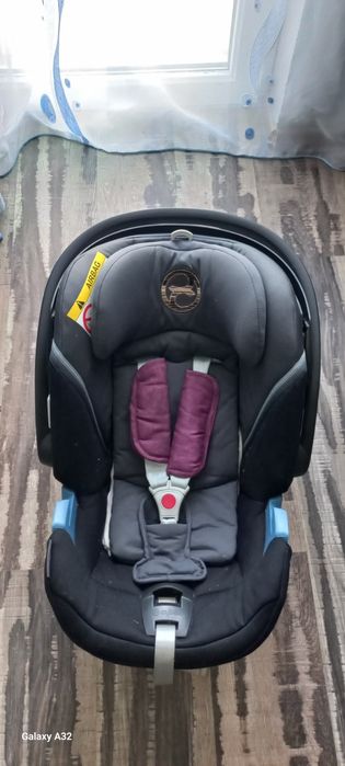 Scoica Cybex Aton 5  cu baza Isofix