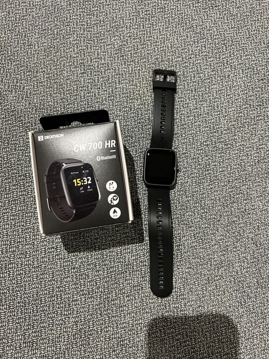 Ceas Smartwatch Dechatlon Kalenji CW 700 HR nou, in cutie