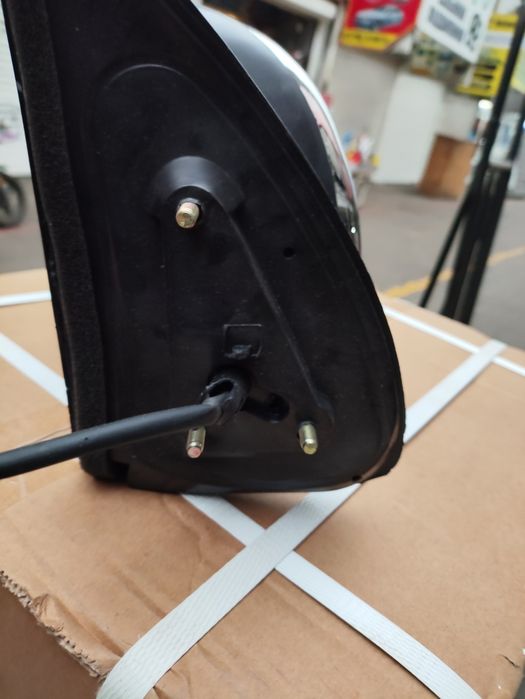 Хайлюкс боковое зеркало