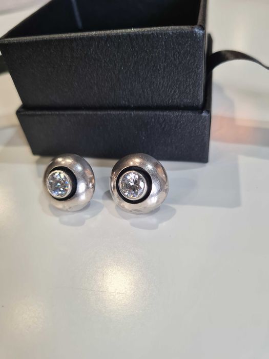 Сребърни обеци с камъни