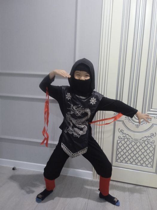 Продам новогодний костюм на мальчика 5-7 лет