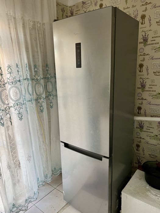 Продам Холодильник indesit No Frost