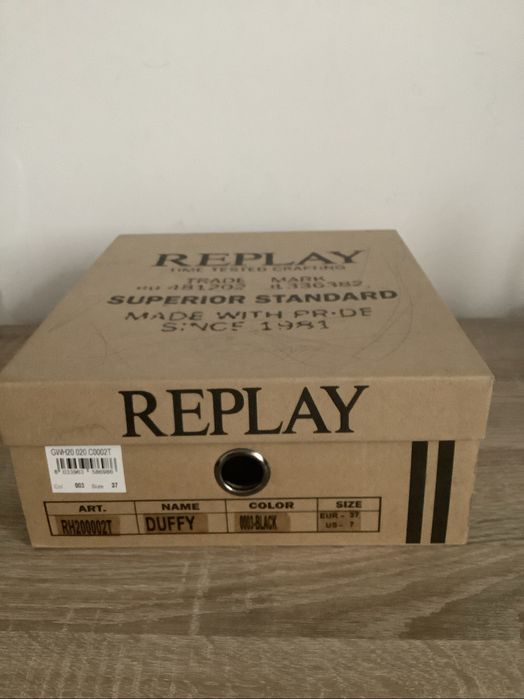 REPLAY, нови оригинални, размер 37