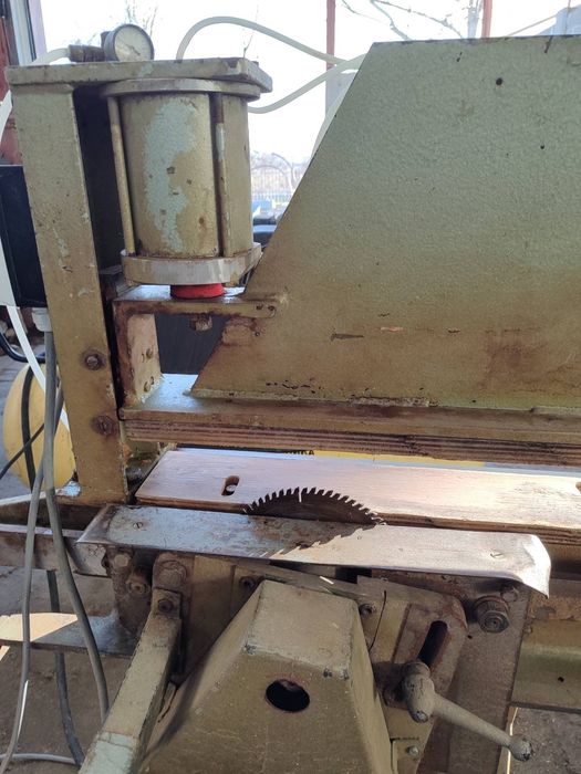 ръчна машина за рязане на фурнир 3100мм.