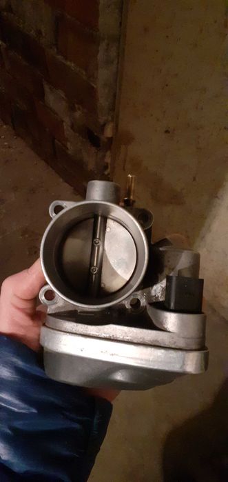 Електрическа дроселова клапа Сценик scenik 2