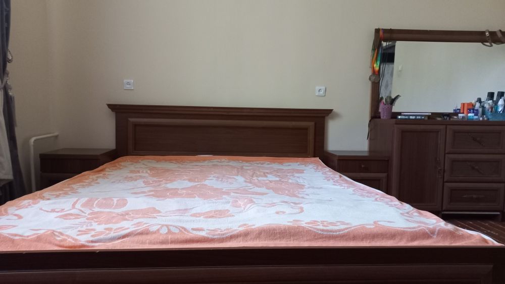 Спальный гарнитур сатылады