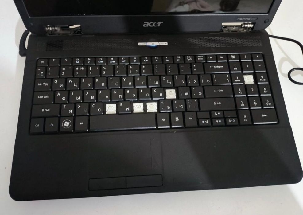 Продаю старый ноутбук acer