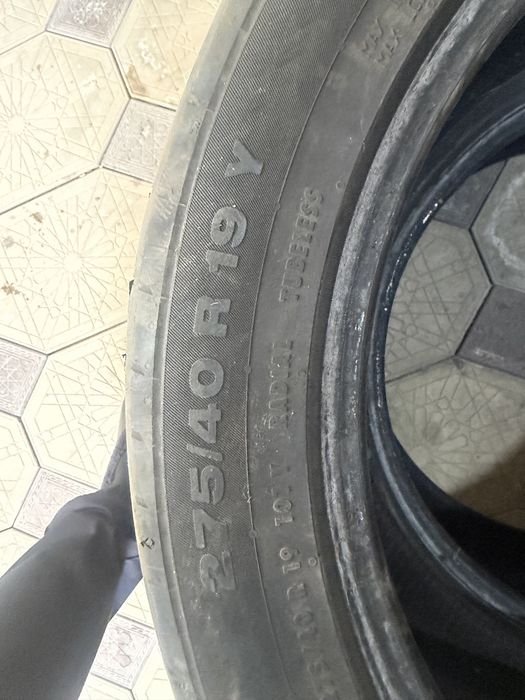Продам шины 275-40 R19