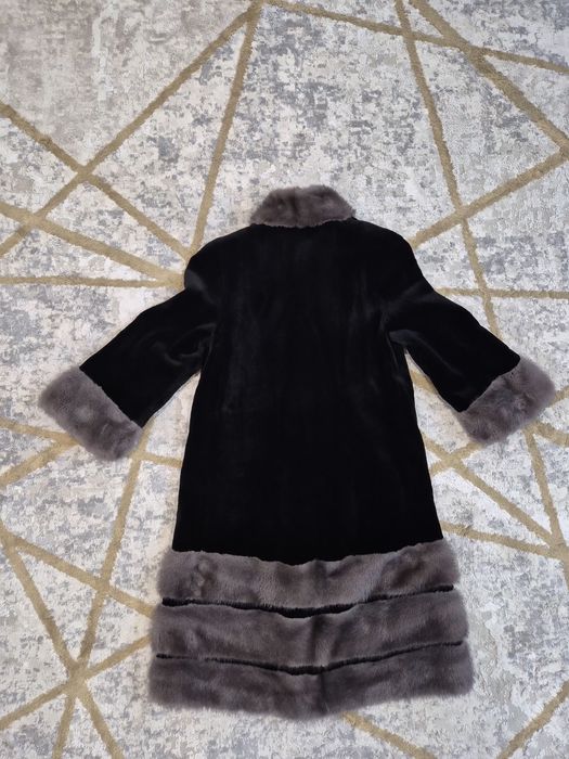 Продам норковую шубу