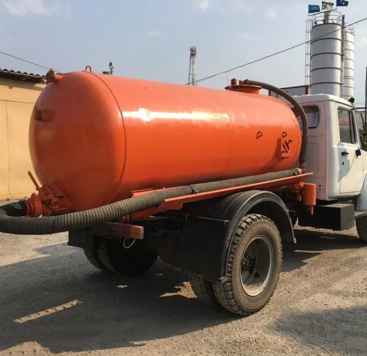 Цистерна для воды и для говновоза