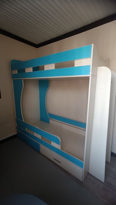 Кровать двухъярусная