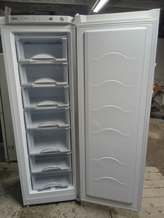 Продам морозильник