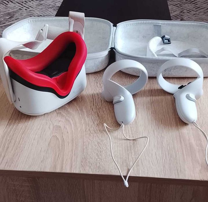VR очила Meta Quest 2