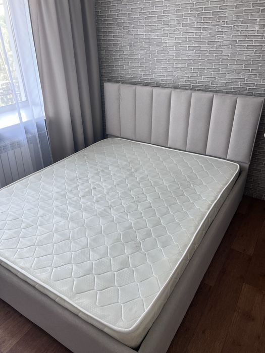 Продам двухспальнюю кровать