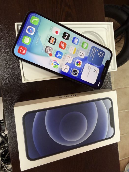 Iphone 12 64 пълен комплект