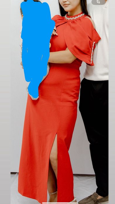 Вечернее платье с разрезом