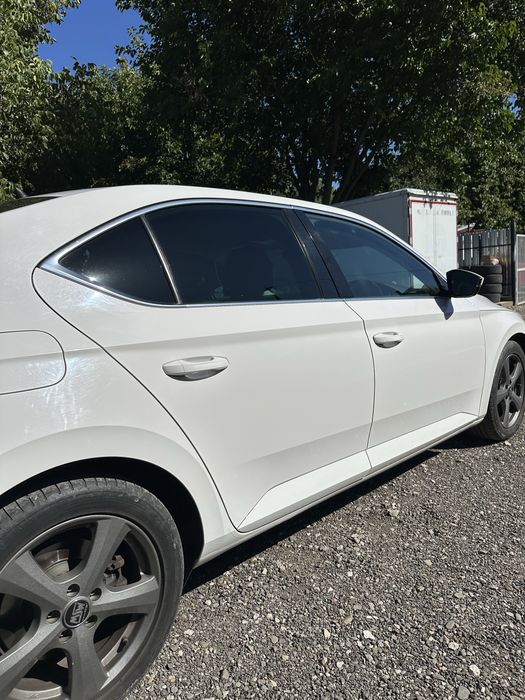 Usi dreapta / Portiere dreapta Skoda Superb 2015-2023