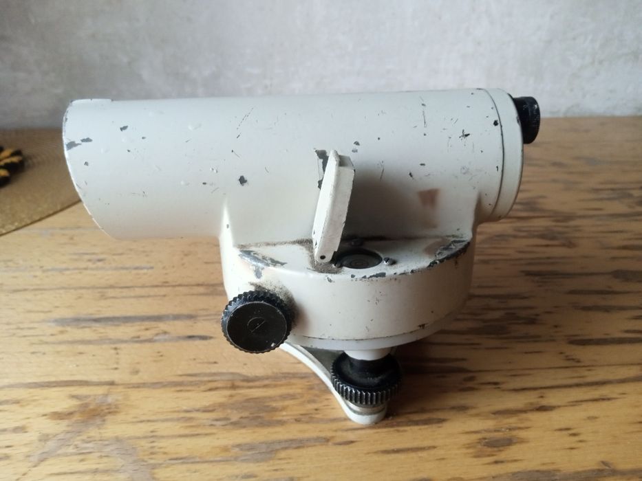 Продам нивелир Н - 3К.