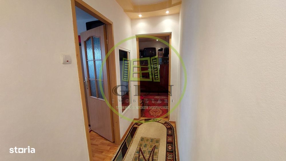 Apartament 3 camere semidecomandat, parter, Craiovita, zona Gradinita