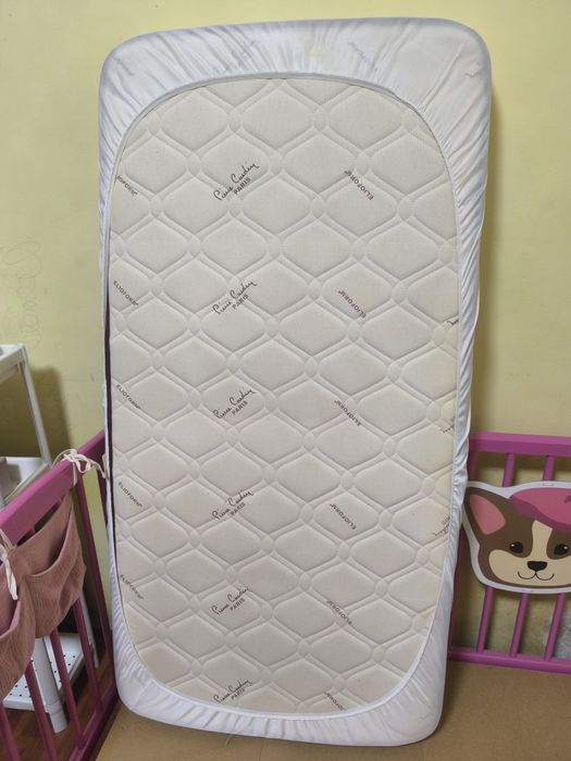 Дървена  кошара 70/140+ матрак Magniflex +протектор+ 2 броя чаршафи