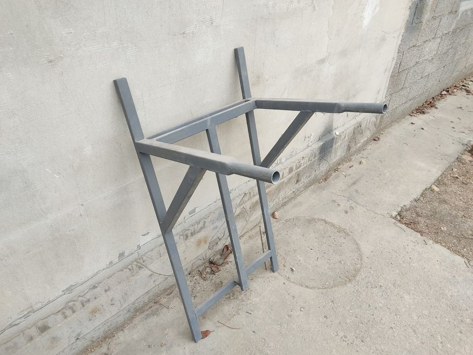 Брусья на стену из металла