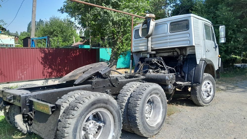 Камаз тягяч голько голова