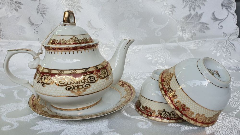 Чинни идишлар сотилади