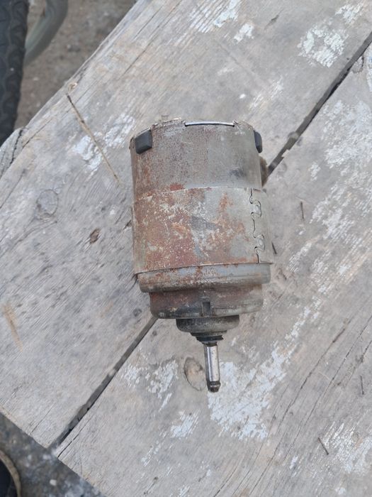 Продам моторчик печки приора
