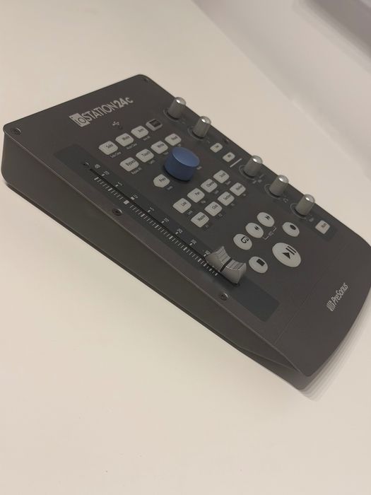PreSonus - IoSTATION24c - Interfata audio si controller DAW