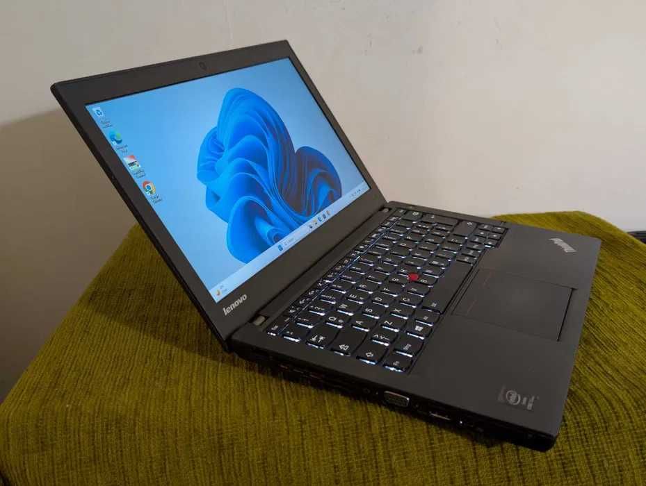 Laptop Lenovo ThinkPad X240 Intel core i7-4600U , 8GB RAM, SSD 240 GB